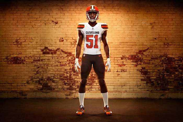 45626_268352_01a_Nike_FB_Cleveland_Barkevious_Mingo_Soldiers_0089_16X9_original.jpg